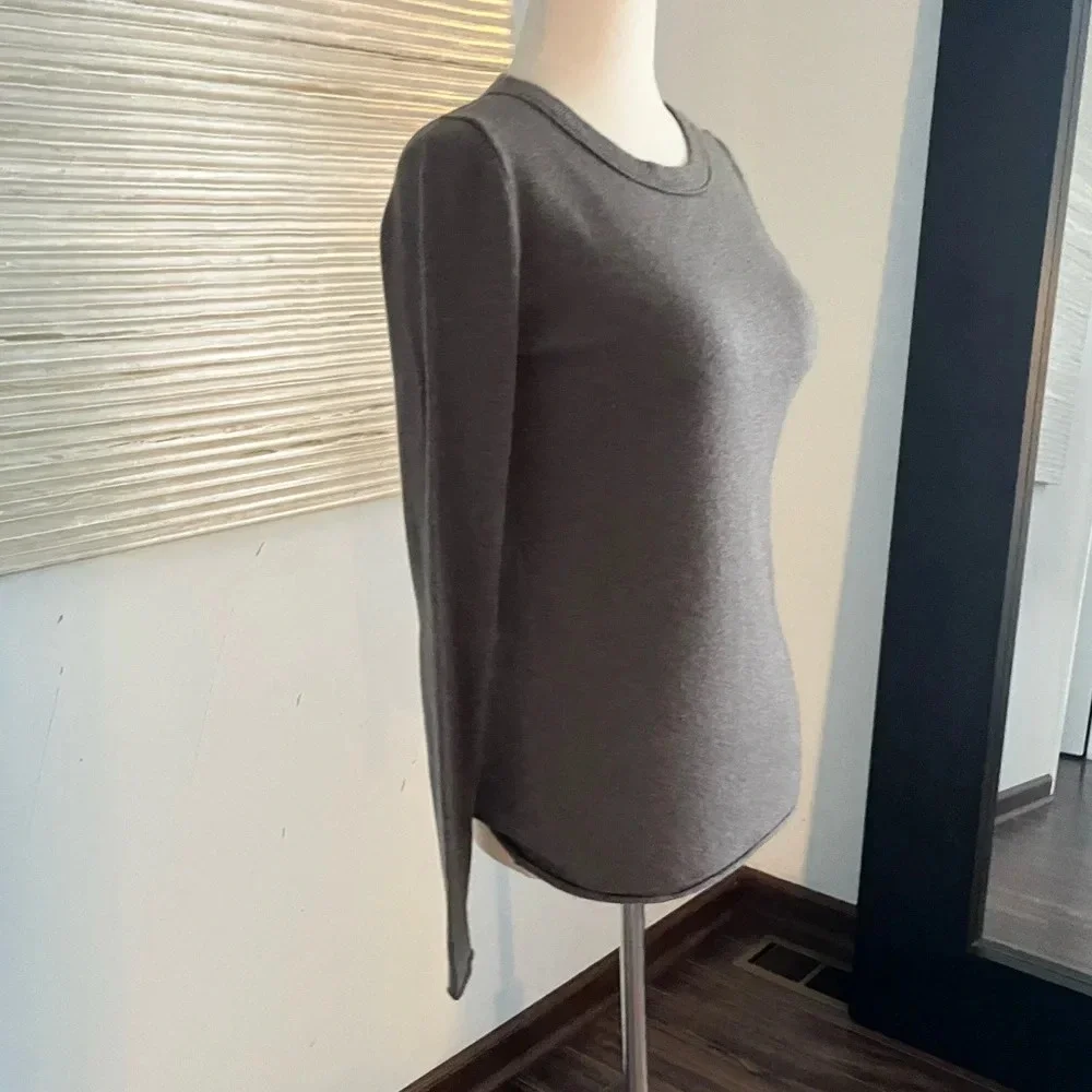J.Crew 100% cashmere crewneck sweater size XS